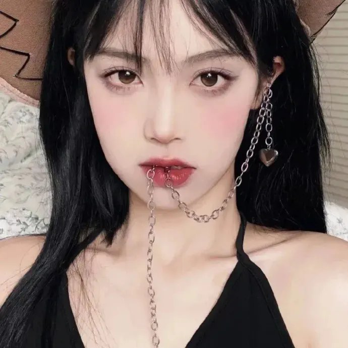 不良女郎 封面